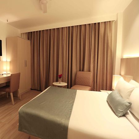 Hotel Shanti Palace West Patel Nagar Yeni Delhi Dış mekan fotoğraf