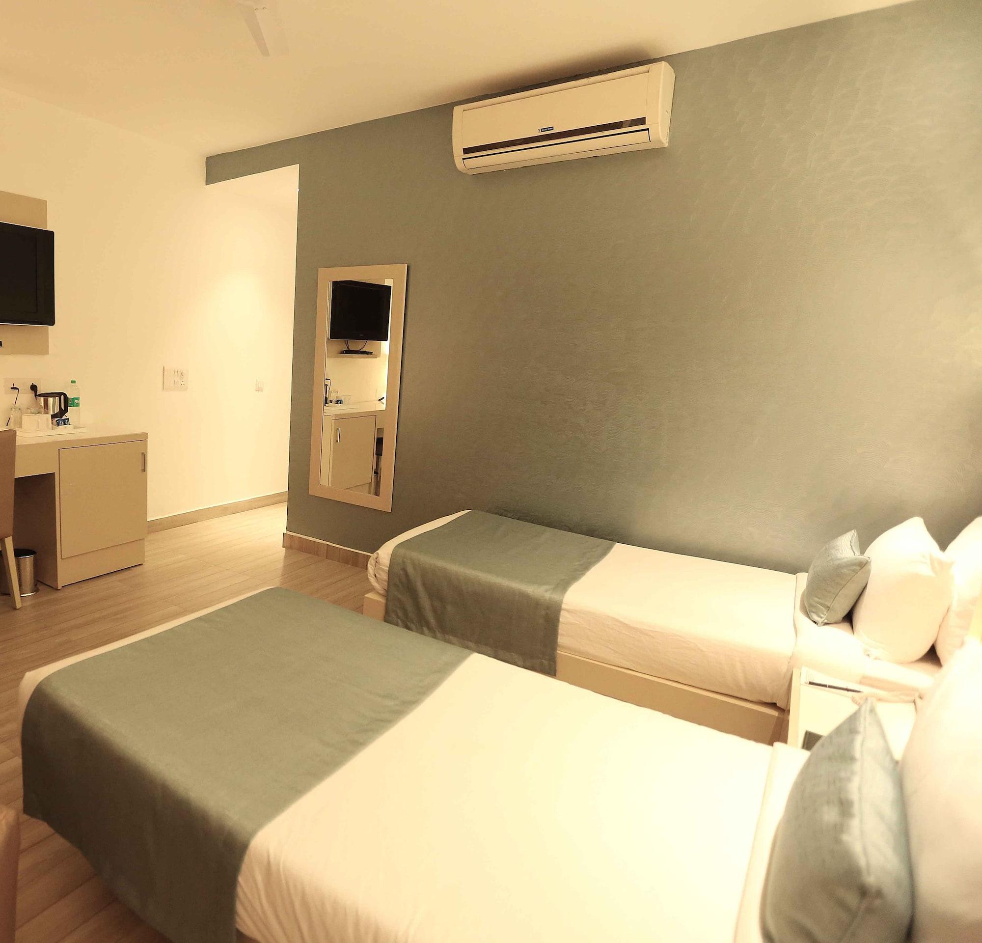 Hotel Shanti Palace West Patel Nagar Yeni Delhi Dış mekan fotoğraf