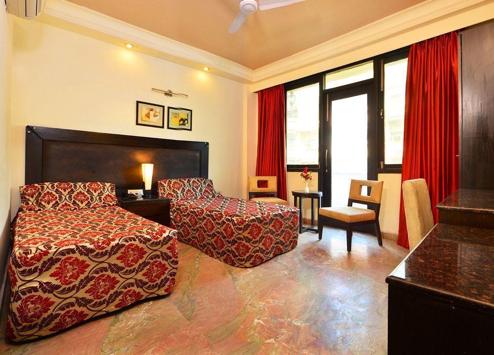 Hotel Shanti Palace West Patel Nagar Yeni Delhi Dış mekan fotoğraf