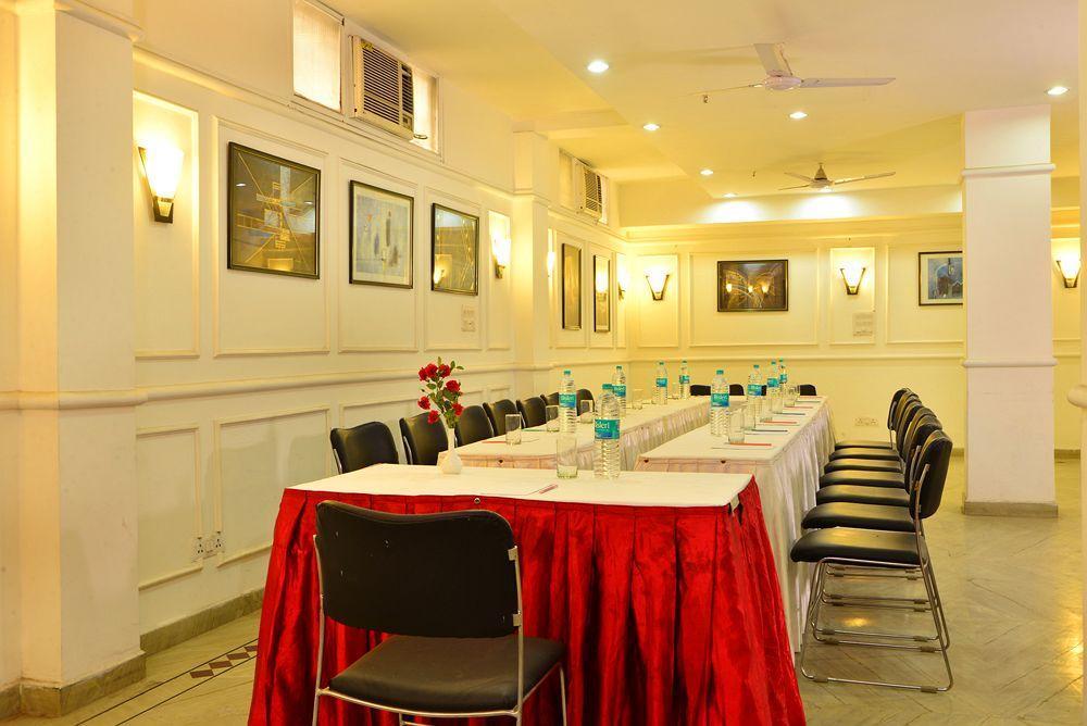 Hotel Shanti Palace West Patel Nagar Yeni Delhi Dış mekan fotoğraf