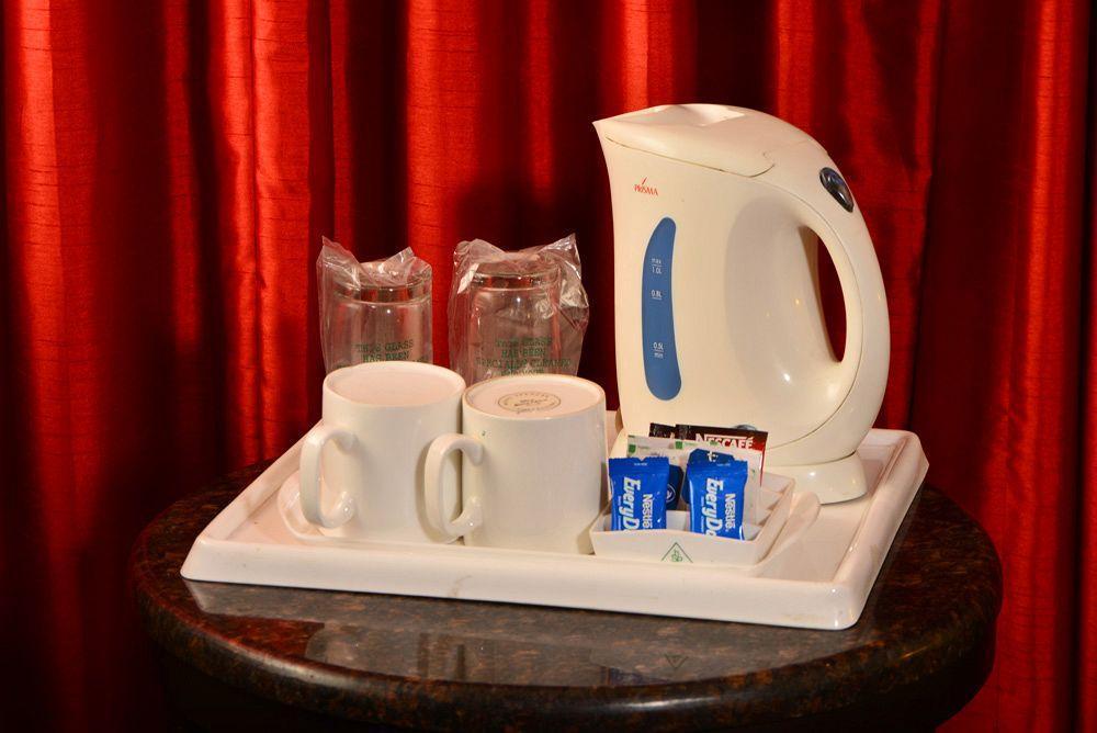 Hotel Shanti Palace West Patel Nagar Yeni Delhi Dış mekan fotoğraf