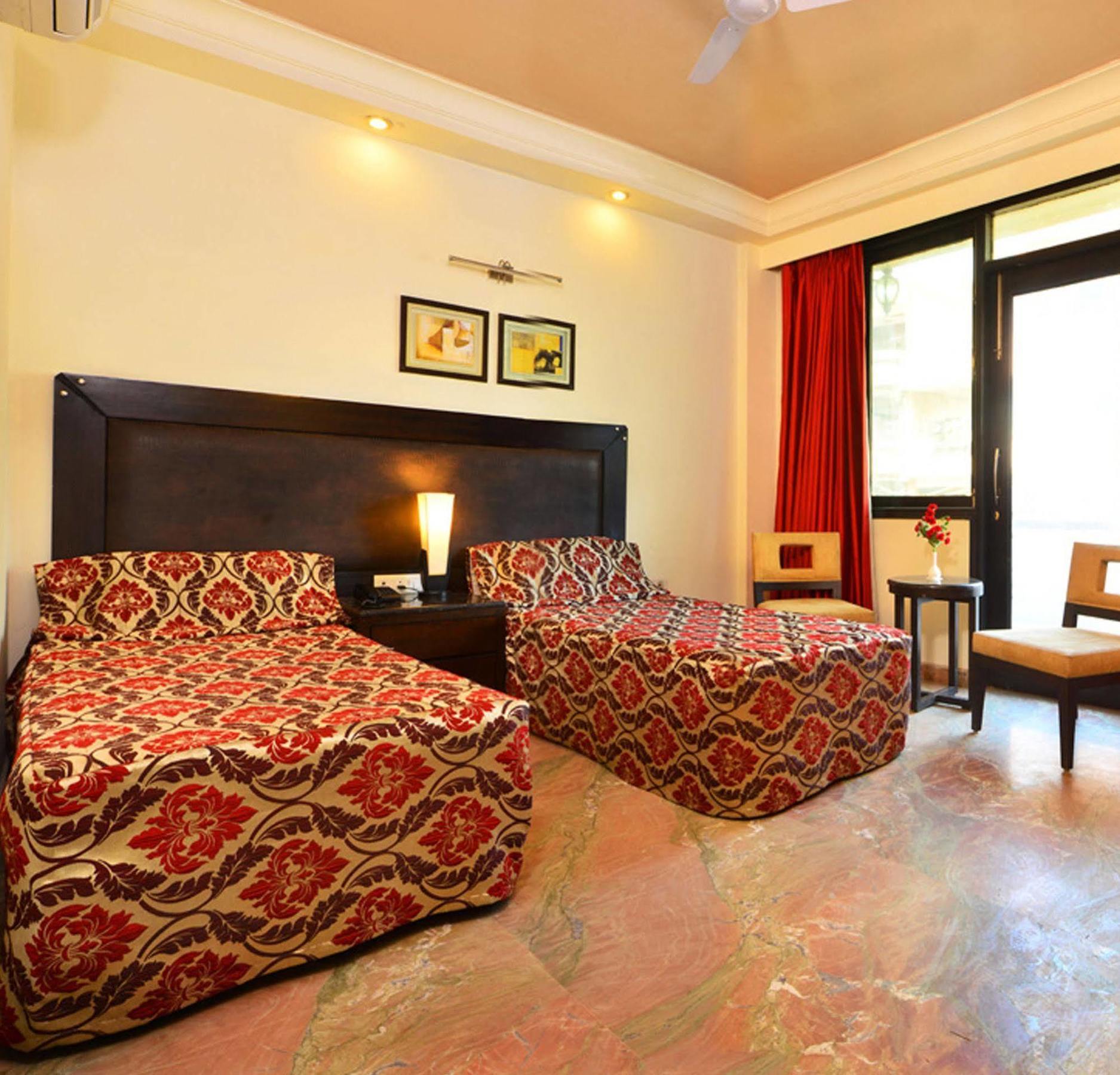Hotel Shanti Palace West Patel Nagar Yeni Delhi Dış mekan fotoğraf